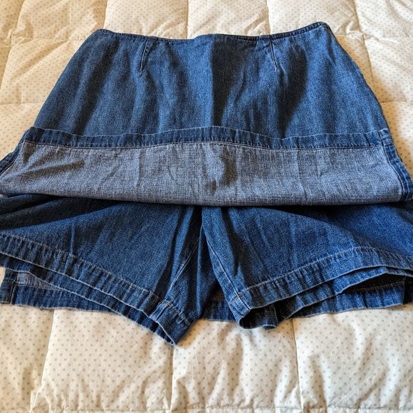 Crazy Horse lightweight Skort. - Picture 2 of 6